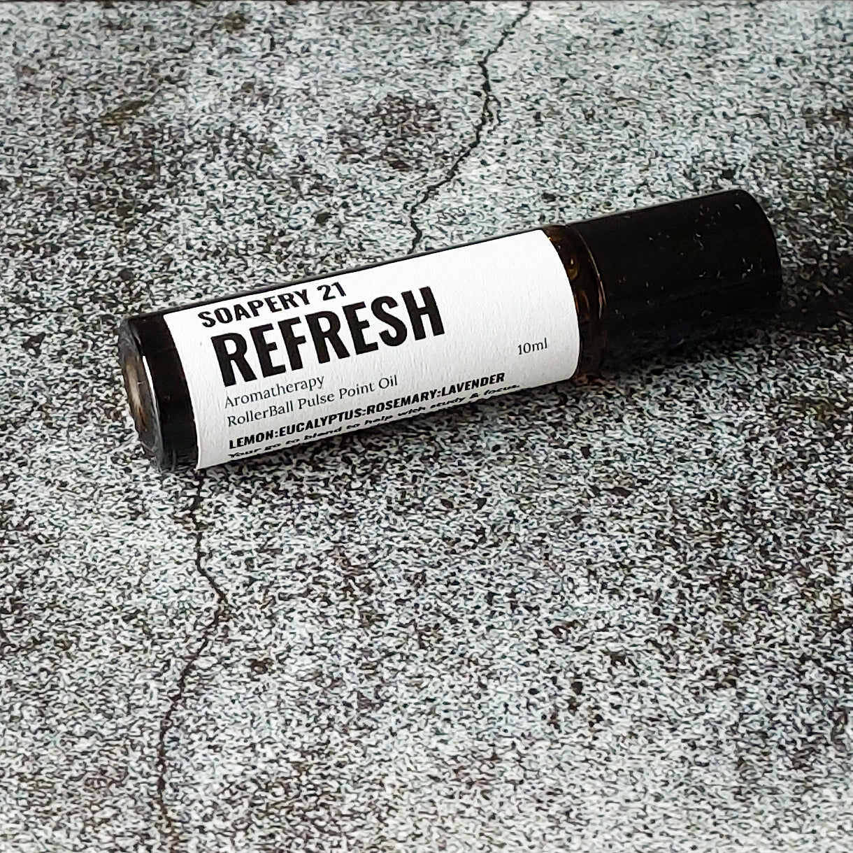 REFRESH Aromatherapy Perfume Roller – Lemon, Rosemary & Eucalytpus Blend