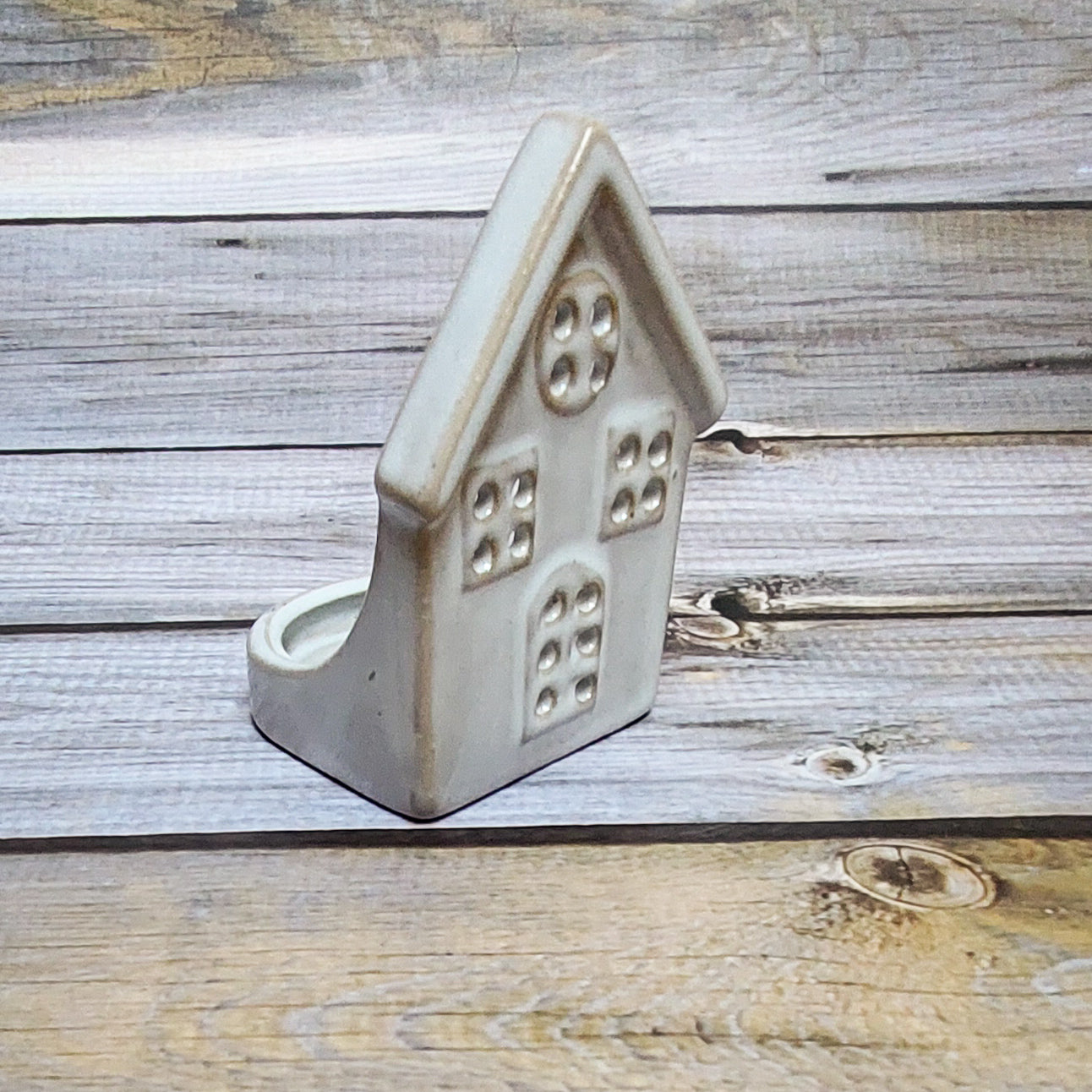 CERAMIC HOUSE TEALIGHT HOLDER